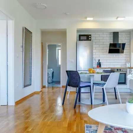 Emilia Lofts *