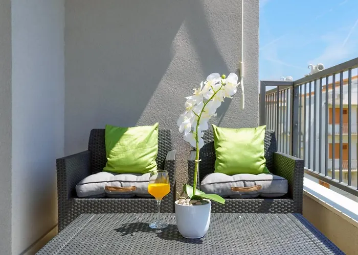 Emilia Lofts Appartamento Tučepi