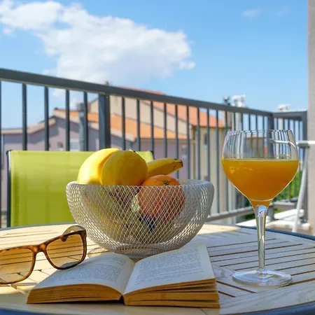 Emilia Lofts Apartament *