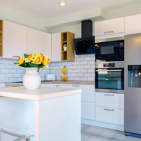 Emilia Lofts Apartament *