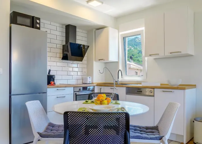 Emilia Lofts Lägenhet Tučepi